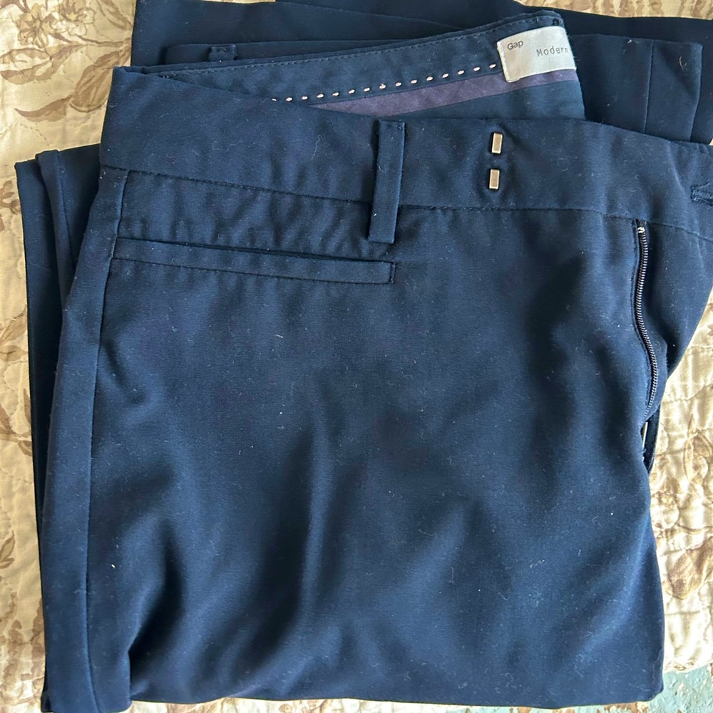 Gap. Modern Bootcut Trouser. Size 6 Long stretch. Great condition.